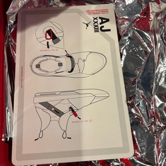 Nike Jordan XXXIII
Travis Scott - Picture 2 of 9